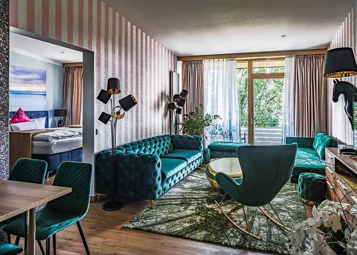 Hotel Waldhaus Jakob 3*