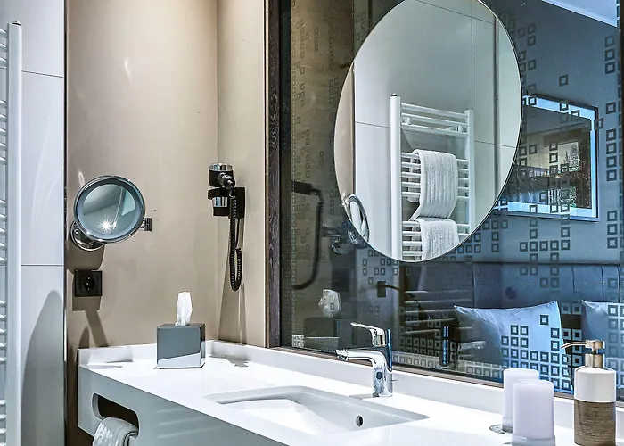 Waldhaus Jakob Szálloda 3*